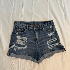 AMERICAN EAGLE - Mom Short - Ripped